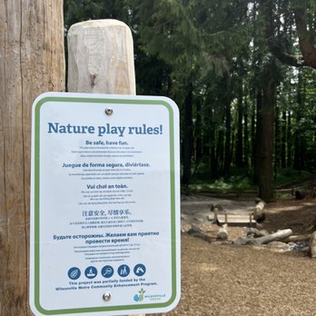 Memorial Park - Nature playground - Tennis Near Me - Wilsonville, Oregon