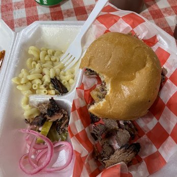 Shotgun Willie's BBQ - Brisket sandwich. Nacho Mac n cheese. - Barbeque Near Me - Madison, Tennessee Shotgun Willie's BBQ - Brisket sandwich. Nacho Mac n cheese. - Barbeque Near Me - Madison, Tennessee