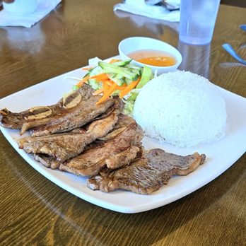 Pho Don - Beef Short Ribs with rice & salad - Vietnamese Near Me - Vancouver, British Columbia