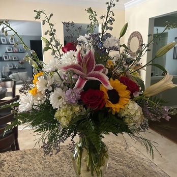 Twisted Branches Jax Florist - Flower arrangement - Floral Designers Near Me - Jacksonville, Florida Twisted Branches Jax Florist - Flower arrangement - Floral Designers Near Me - Jacksonville, Florida