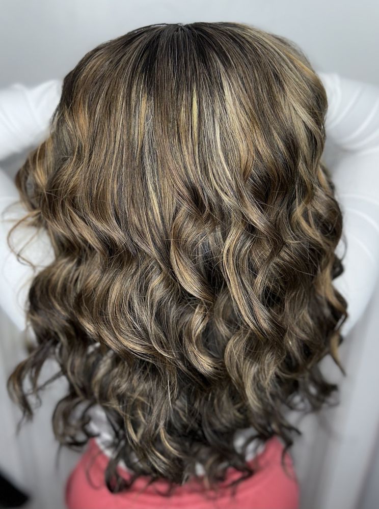 Jesse L Nolan Hair Studio Logo
