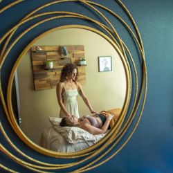Ritual Medicine - Crystal healing and acupuncture session