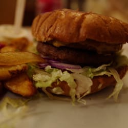 Illegal Burger - Mmmm.. Nummer 1 med dobbel vegetar. Har en digg røyksmak.