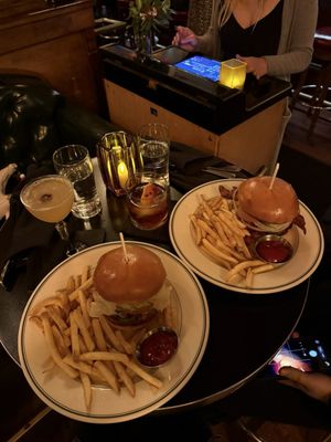 Palmer's Tavern by null