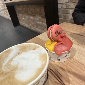 Amorino - Cappuccino and ice cream - Ice Cream & Frozen Yogurt Near Me - London, XGL Amorino - Cappuccino and ice cream - Ice Cream & Frozen Yogurt Near Me - London, XGL