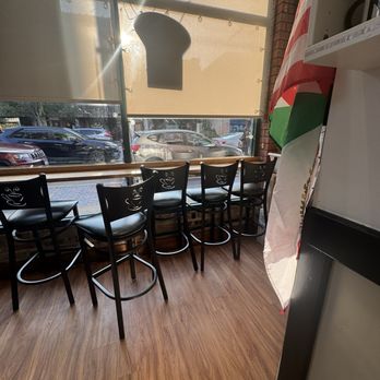 County Farm Bagels - Front area - Sandwiches Near Me - Wheaton, Illinois