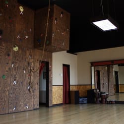 Evolve Wellness Center - Climbing wall in fitness area