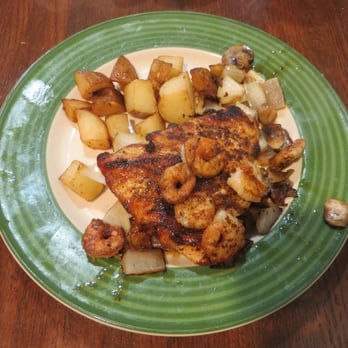 Applebee's Grill + Bar - Entree: bourbon chicken and shrimp ($12.99) - American Near Me - Richmond, Virginia