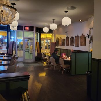 Sojourn Cocktail Lounge - Cocktail Bars Near Me - Chicago, Illinois Sojourn Cocktail Lounge - Cocktail Bars Near Me - Chicago, Illinois