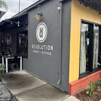 Revolution Winery & Kitchen - Restaurant - Vegan Near Me - Sacramento, California