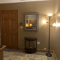 Deb Price Reiki Therapy - Entryway to studio