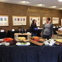 Emanuel Synagogue - Women's Seder reception areas