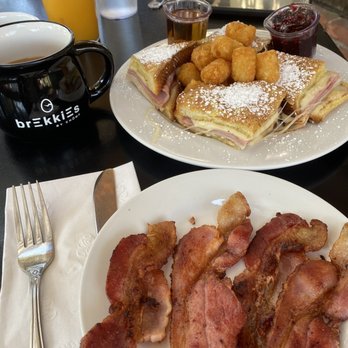 Brekkies - Monte Christo, side of bacon, coffee and OJ. We shared it! Enough for two - Breakfast & Brunch Near Me - Solvang, California Brekkies - Monte Christo, side of bacon, coffee and OJ. We shared it! Enough for two - Breakfast & Brunch Near Me - Solvang, California