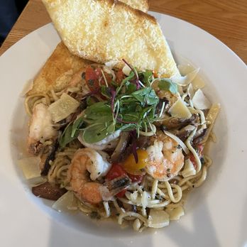Martiniz Fresko Kitchen - Shrimp Scampi. - American Near Me - Norco, California