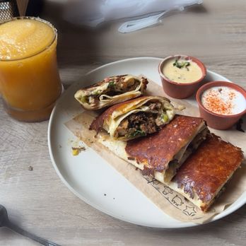 Minero - Chicken quesadillas & Frozen Margarita - Mexican Near Me - Atlanta, Georgia