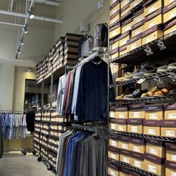 Johnston & Murphy Factory Store