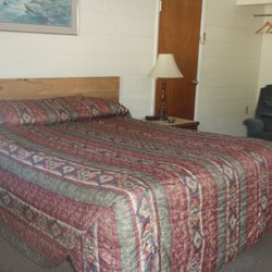 Forest Lodge Motel - Our 1 Queen Bed Room