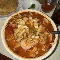 Café la Pagoda - Caldo Pozole