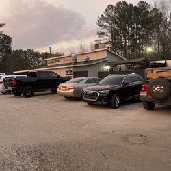 Luke's Pub & Steak House - Outside