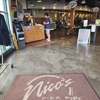 Nico's Pier 38 - Seafood Near Me - Honolulu, Hawaii