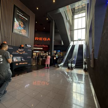 REGAL ESSEX CROSSING - Updated May 2026 - 433 Photos & 128 Reviews
