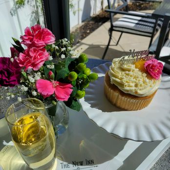 The New Inn - Hotels Near Me - Temecula, California