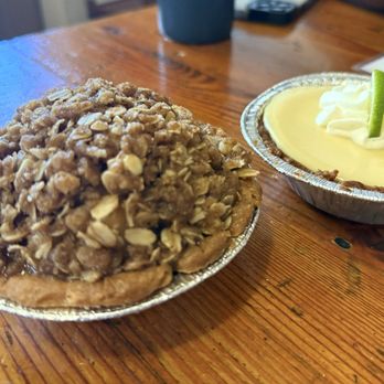 Leoda's Kitchen and Pie Shop - Apple crumble and key lime pie. Exceptional! - Breakfast & Brunch Near Me - Lahaina, Hawaii