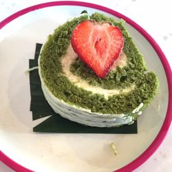 Yo! Sushi - Matcha roll