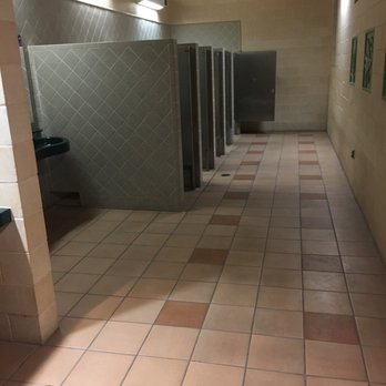 Hardeman County Rest Area - Women's bathroom, super clean - Rest Stops Near Me