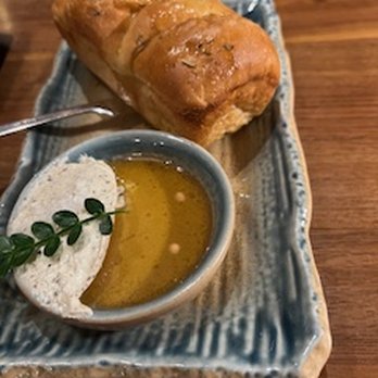 Ciaorigato - foccacio with truffle butter and honey - Italian Near Me - San Francisco, California Ciaorigato - foccacio with truffle butter and honey - Italian Near Me - San Francisco, California