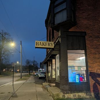 Hinkley Bakery - Outside sign - Bakeries Near Me - Jackson, Michigan
