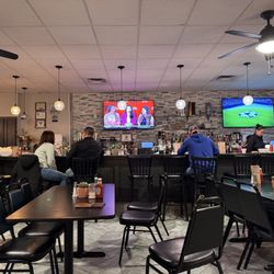 Italo's - Bar area