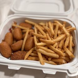 Yo Cheesesteak - Mini Corn Dogs, Fries and Honest Juice