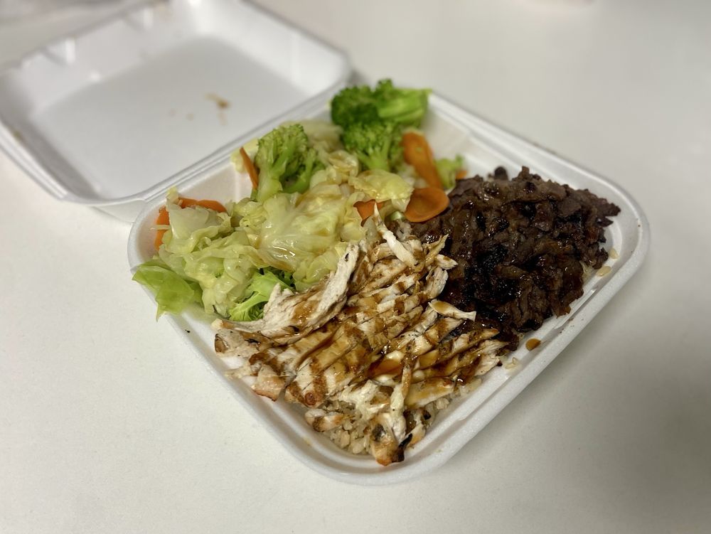 Yogis Teriyaki House