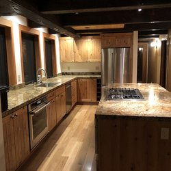 North Tahoe Builders - New Tahoe Vista kitchen built by North Tahoe Builders