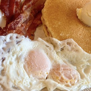 Uncle Bill's Pancake House - Buttermilk Pancakes, over-easy eggs, smoked bacon. - Breakfast & Brunch Near Me - Cape May, New Jersey Uncle Bill's Pancake House - Buttermilk Pancakes, over-easy eggs, smoked bacon. - Breakfast & Brunch Near Me - Cape May, New Jersey