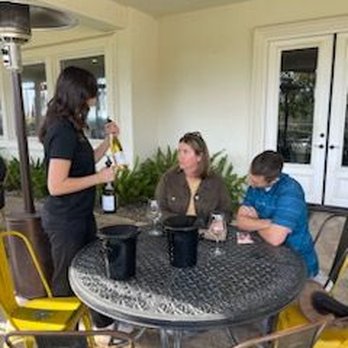 Tour del Vino - Wine Tours Near Me - Temecula, California