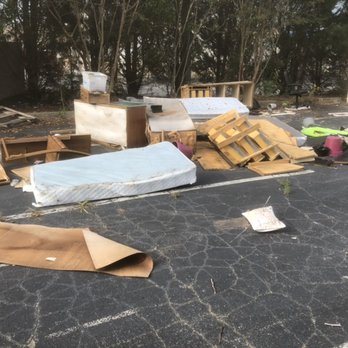 Junk B Gon - Before! Mattress and Dresser Hauled off to the dump - Junk Removal & Hauling Near Me