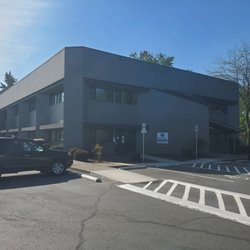 Great Circle Exterior, Free parking
