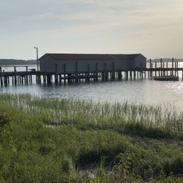 Docks Docks