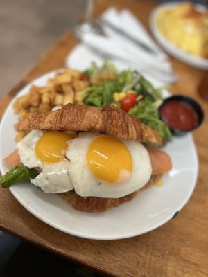 Popping Yolk Cafe by null