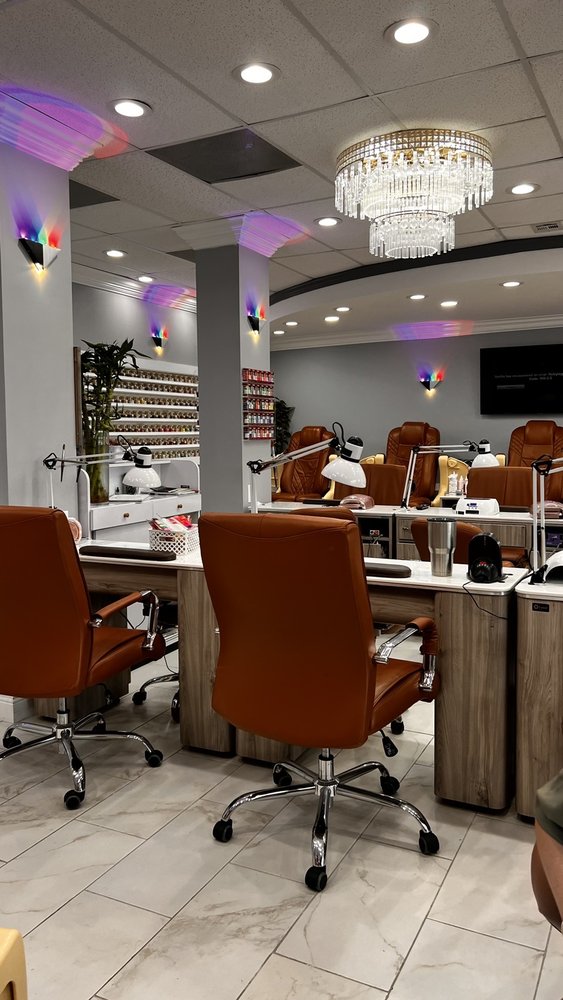 LUNA NAILS & SPA Updated June 2024 30 Photos 1800 Stumpf Blvd