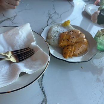 BarnYen By Thaispice - Mango sticky rice - Thai Near Me - Pflugerville, Texas