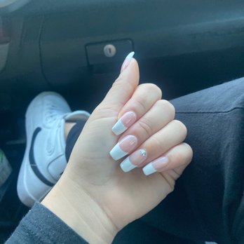 Happiness Nails & Spa - French tip w/ a simple diamond! Thanks david! - Nail Salons Near Me - San Diego, California Happiness Nails & Spa - French tip w/ a simple diamond! Thanks david! - Nail Salons Near Me - San Diego, California