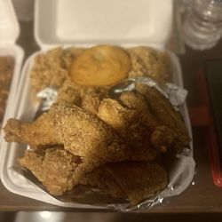 Timmy Chan's - Lemon pepper Wings With Rice & Roll
