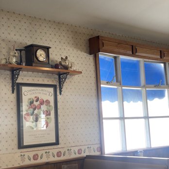 Augusta House of Pancakes - Decor. - Breakfast & Brunch Near Me - Augusta, Maine