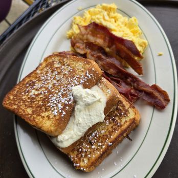 521 Main - Breakfast & Brunch Near Me - Barnstable, Massachusetts