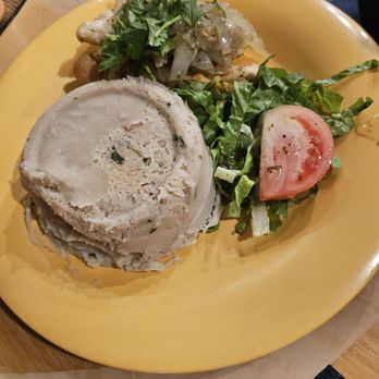Deaverdura - Pollo garlic with mashed cassava - Puerto Rican Near Me - San Juan, Puerto Rico Deaverdura - Pollo garlic with mashed cassava - Puerto Rican Near Me - San Juan, Puerto Rico