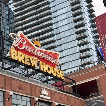 Budweiser Brew House - Sports Bars Near Me - Saint Louis, Missouri