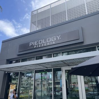 Pieology Pizzeria - restaurant sign - Pizza Near Me - Honolulu, Hawaii Pieology Pizzeria - restaurant sign - Pizza Near Me - Honolulu, Hawaii